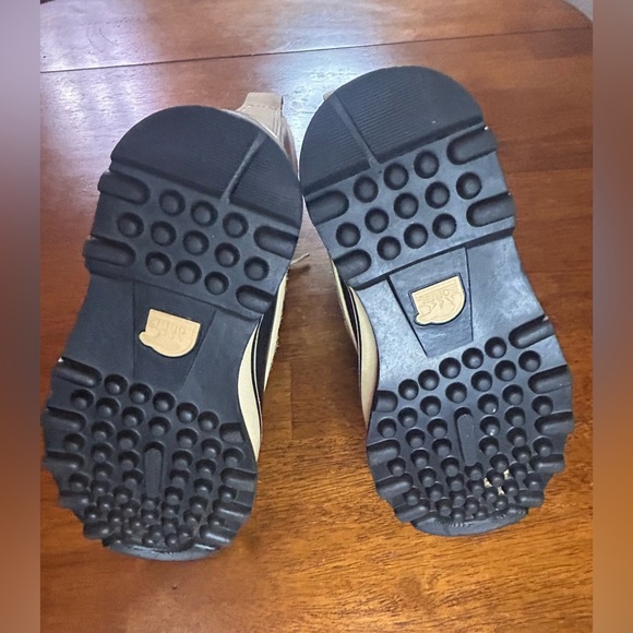 Sorel CARIBOU™ Women's Waterproof Boot Size 6 - Picture 6 of 12